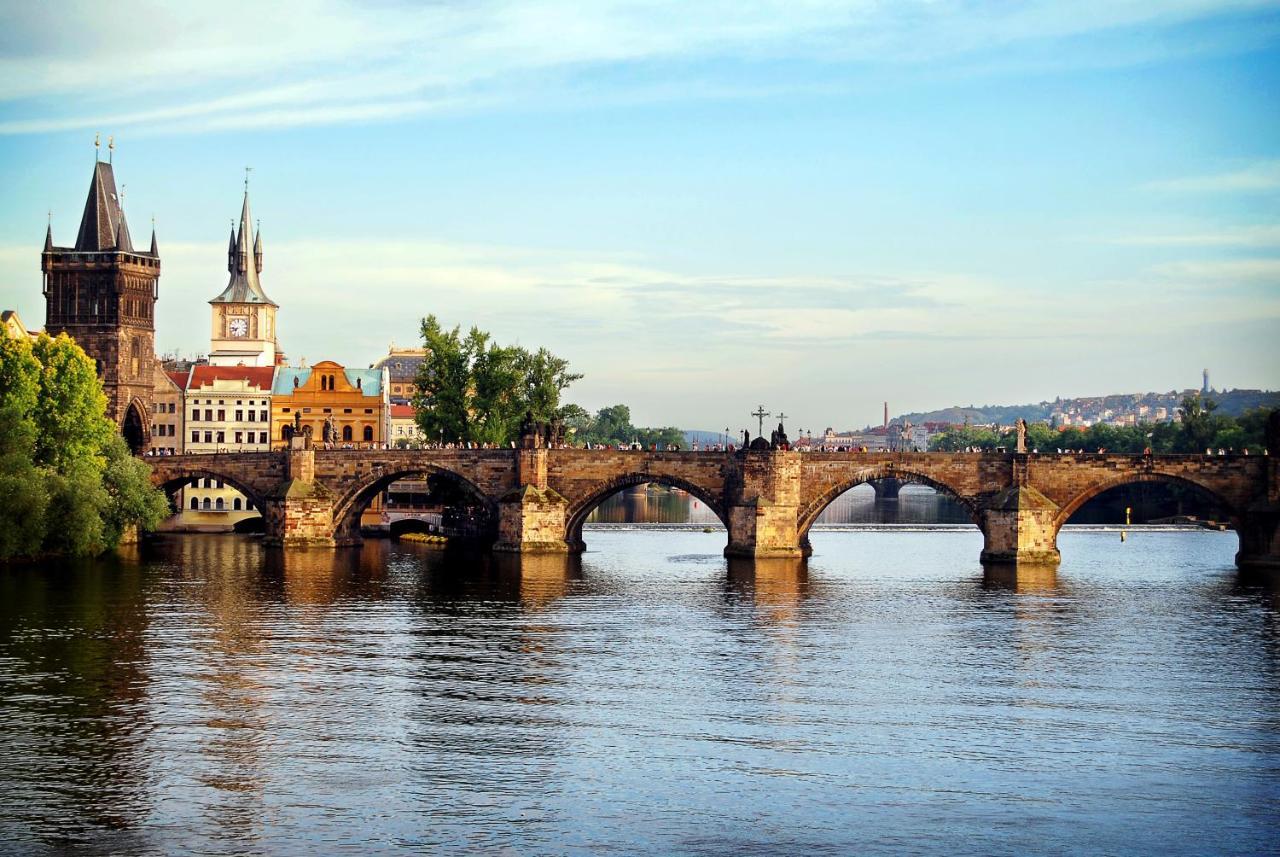 Ground Floor Apartment Praha Bagian luar foto